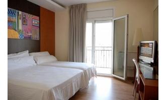 Hotel launches international TV service for guests