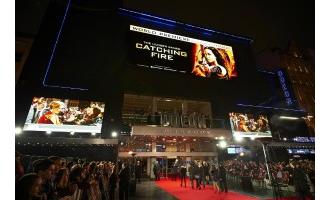 Giant videowall feeds Leicester Square crowd’s hunger for movie