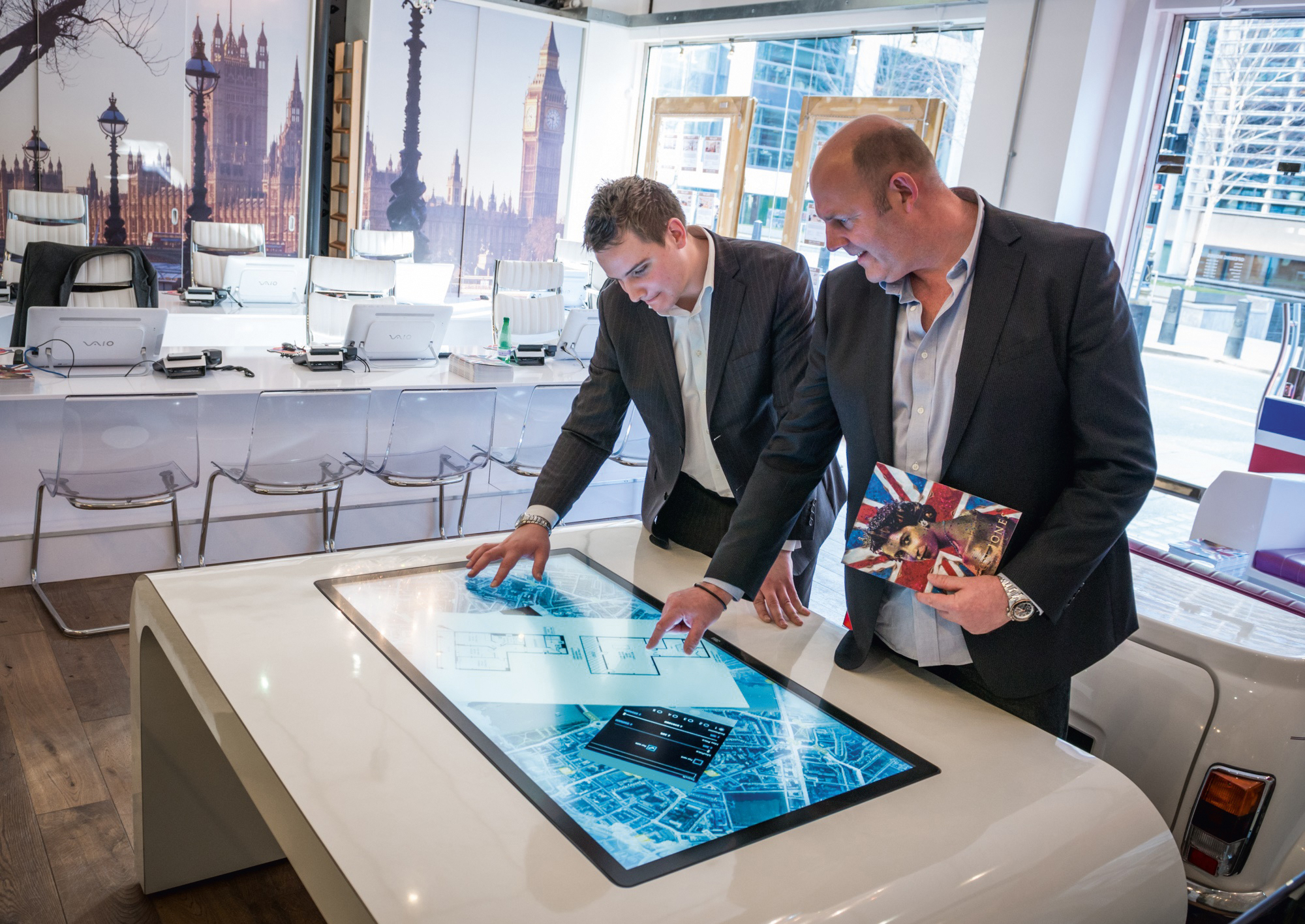 MultiUser MultiTouch Best Practice Guides :: AV Magazine