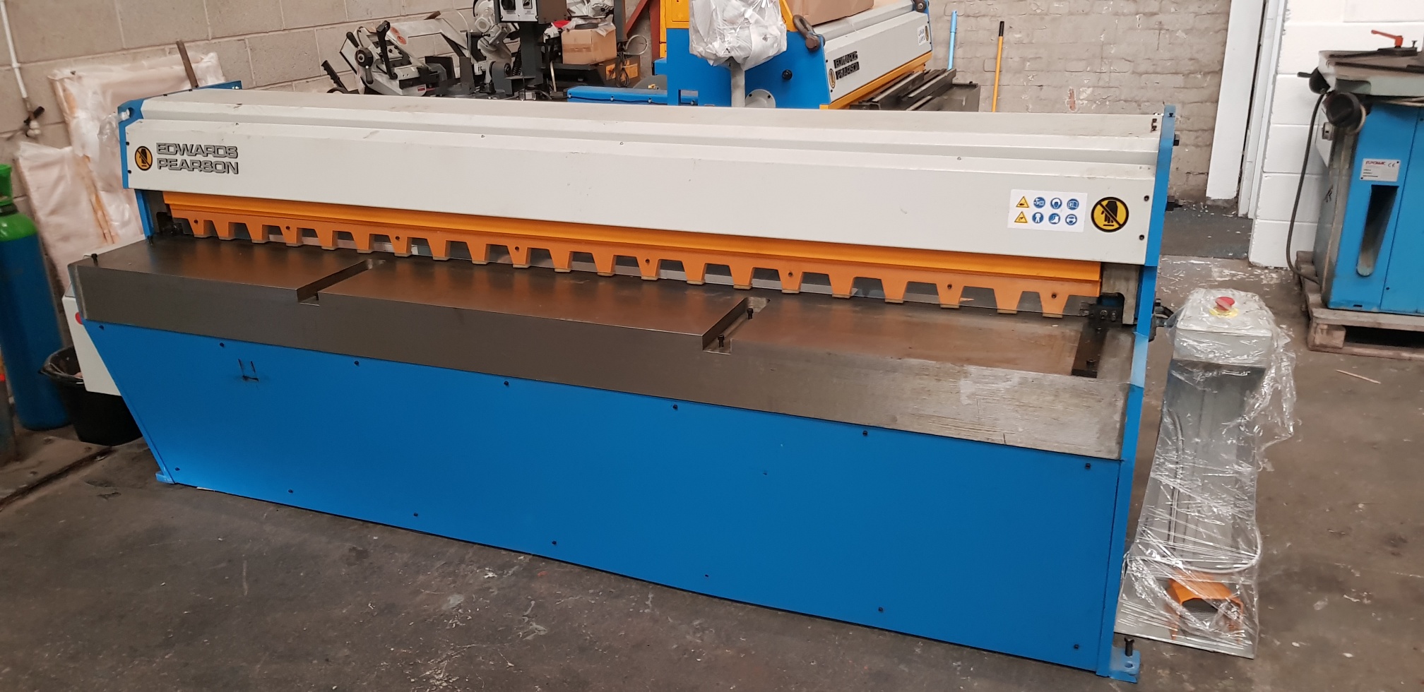 Edwards Pearson DD Guillotine
