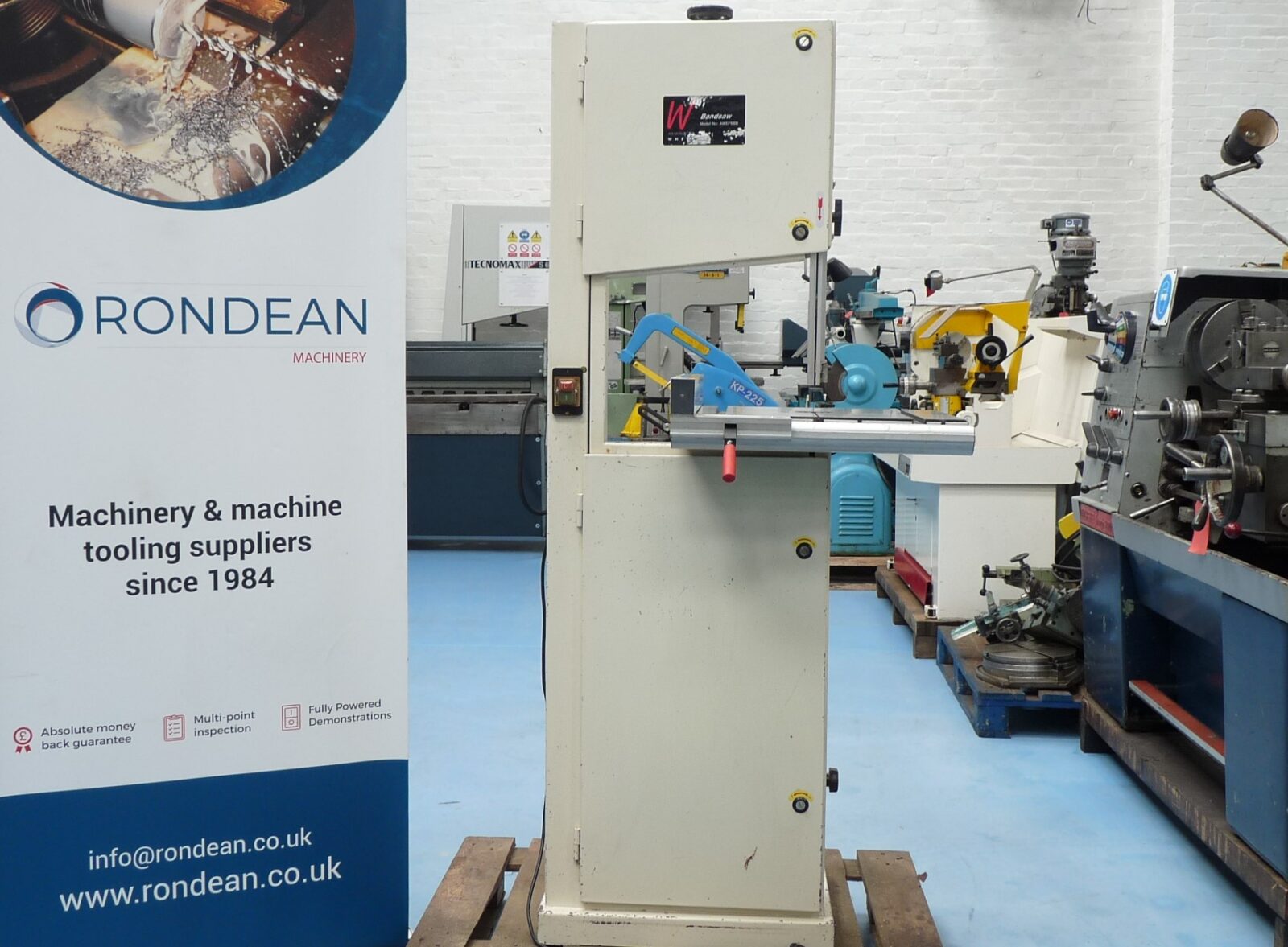 Axminster AWEFSBB Vertical Wood Cutting Band Saw IEM UK