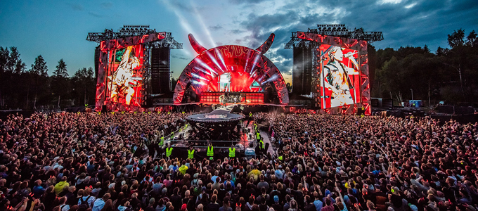 AC/DC rocks out with Robe BMFL | AV Magazine