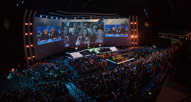biggest gaming screen