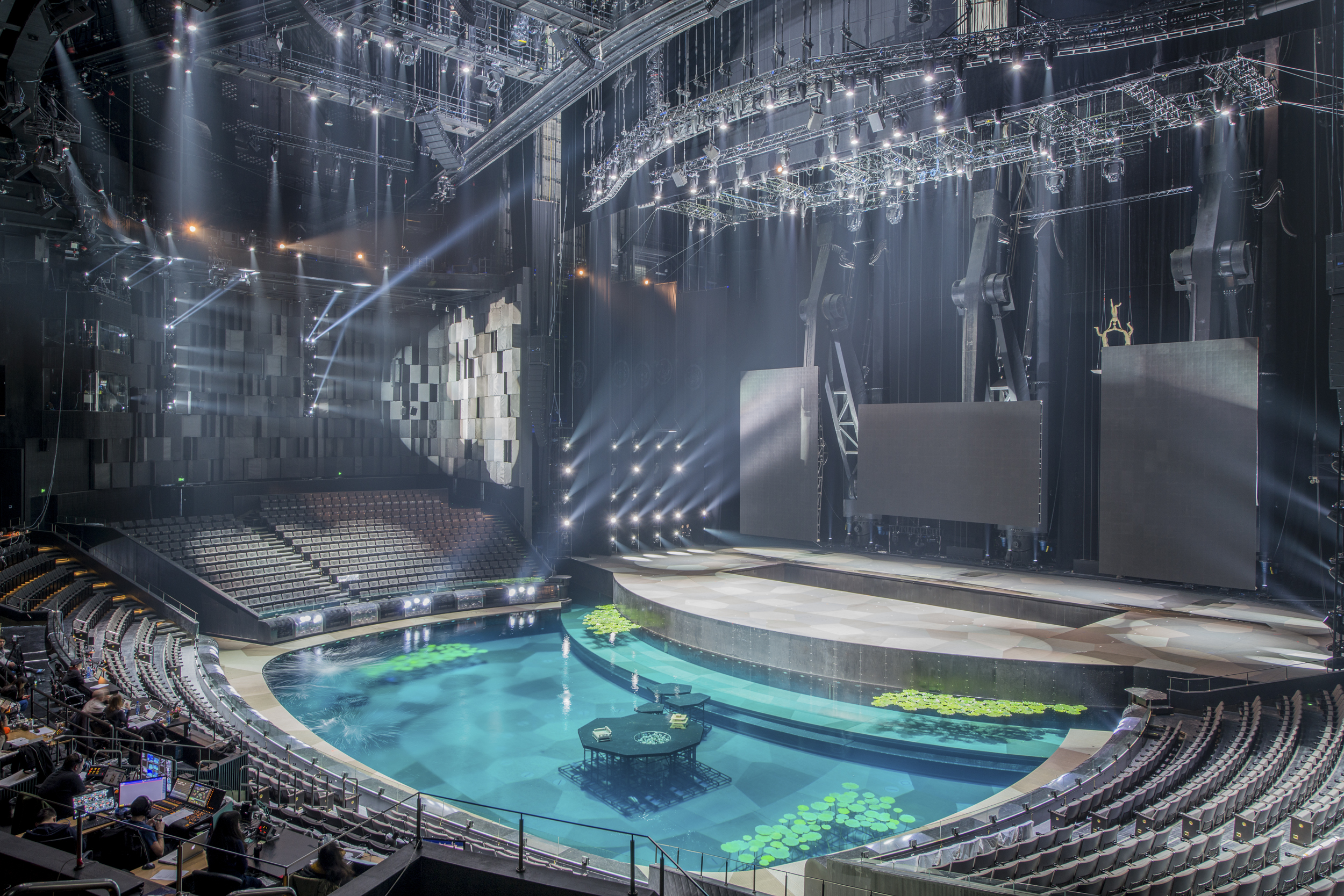 Staging a spectacular | AV Magazine
