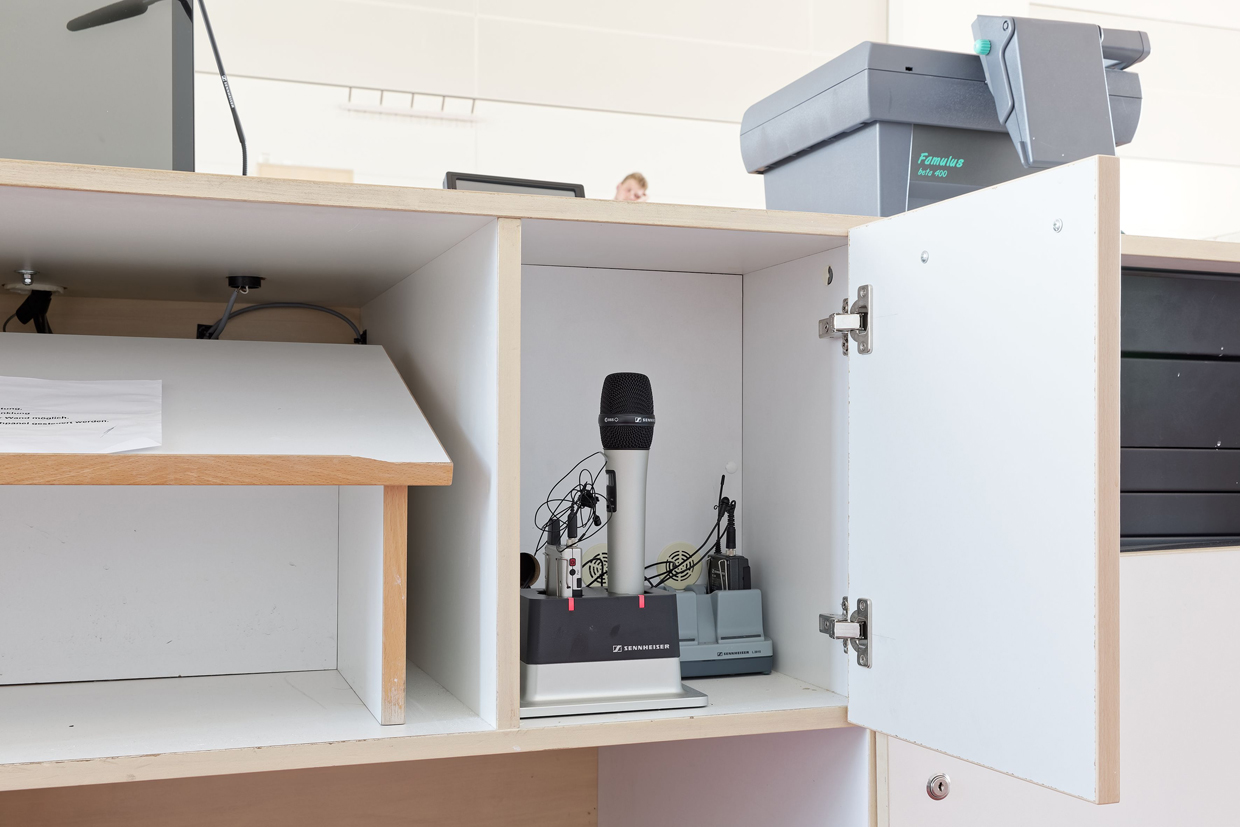 A college sound system with 53 wireless channels | AV Magazine