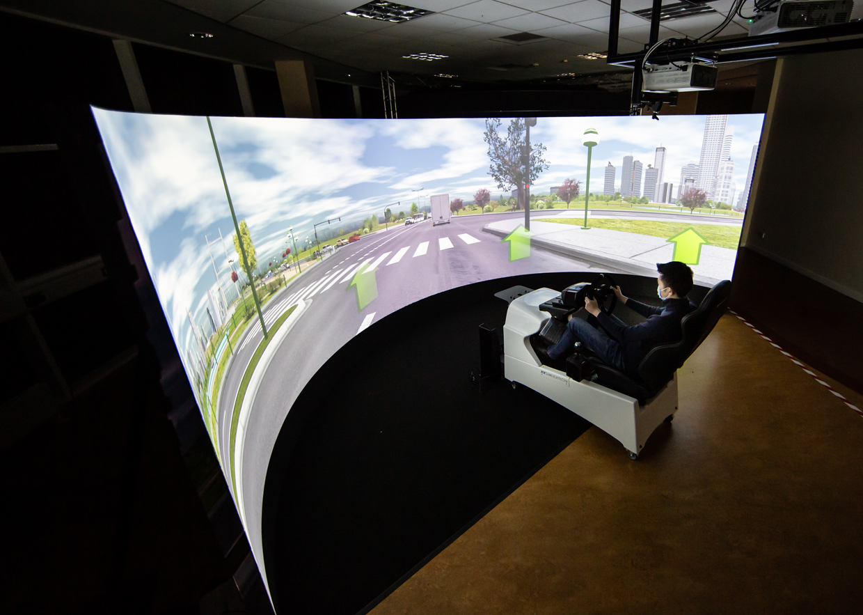 Bespoke simulator to test reactions to self-driving cars | AV Magazine