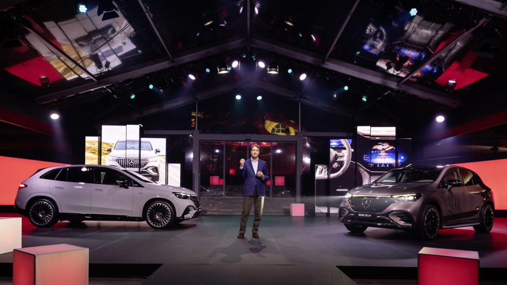 Mercedes-Benz makes 'magical garage' with immersive art | AV Magazine