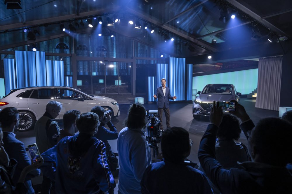 Mercedes-Benz makes 'magical garage' with immersive art | AV Magazine