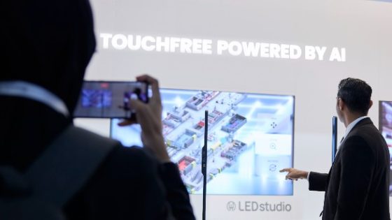 AMERIA は LED Studio ディスプレイにタッチフリーのインタラクティブ性を追加します