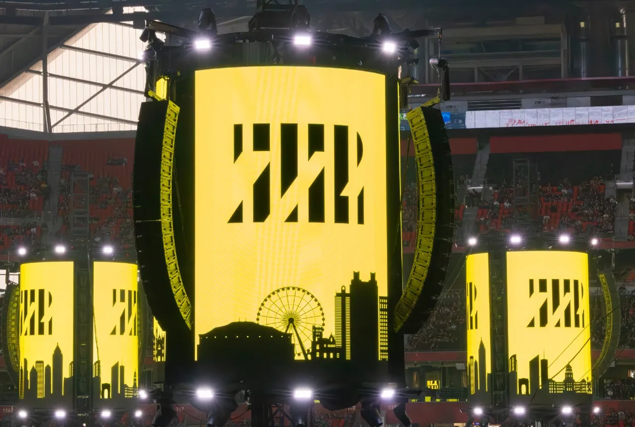 Metallica switches servers for towering LED video content