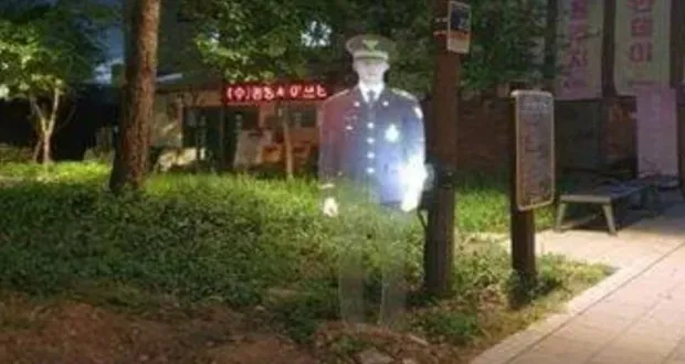 Holographic police officers cut crime rate in South Korea | AV Magazine