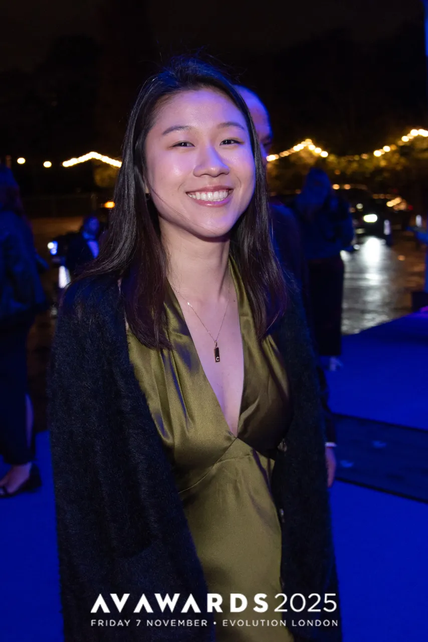 the-av-awards-2025-red-carpet-paparazzi-photos-are-here-av-magazine