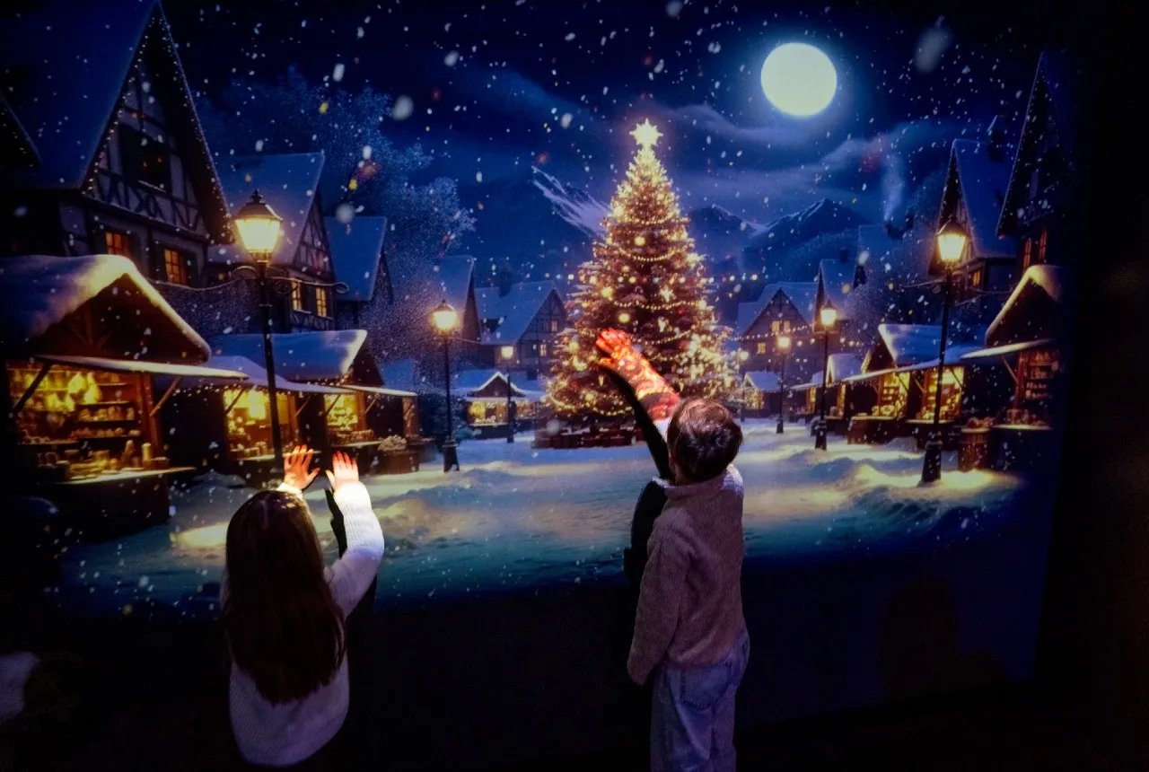 フィリックス Christmas EveL interpark インターパーク Christie projectors deliver immersive festive experience | AV Magazine