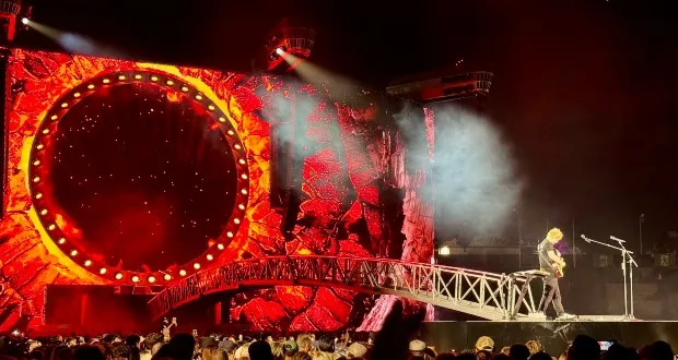 Wonder Works engineers retractable bridge for Ed Sheeran | AV Magazine